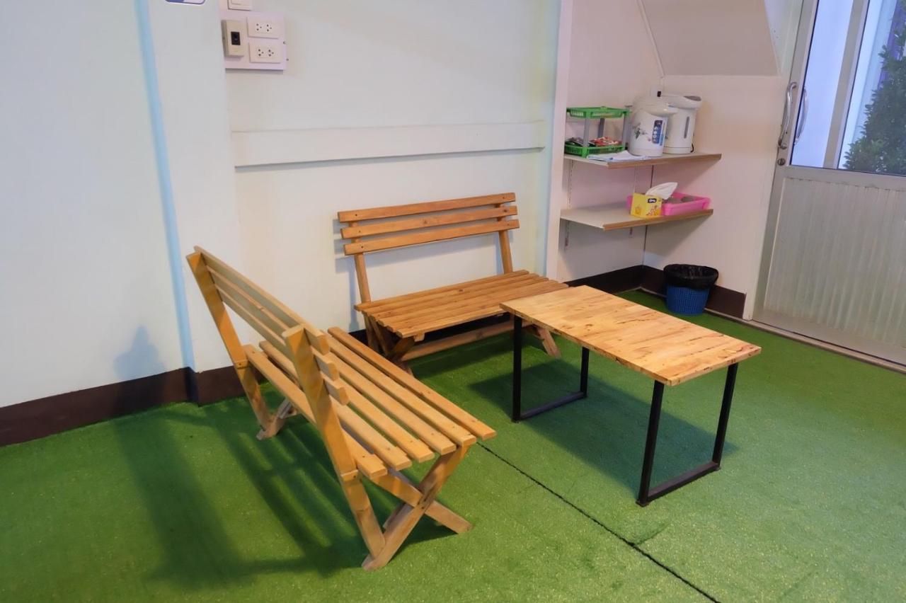 Jd Hostel Ayutthaya Eksteriør billede